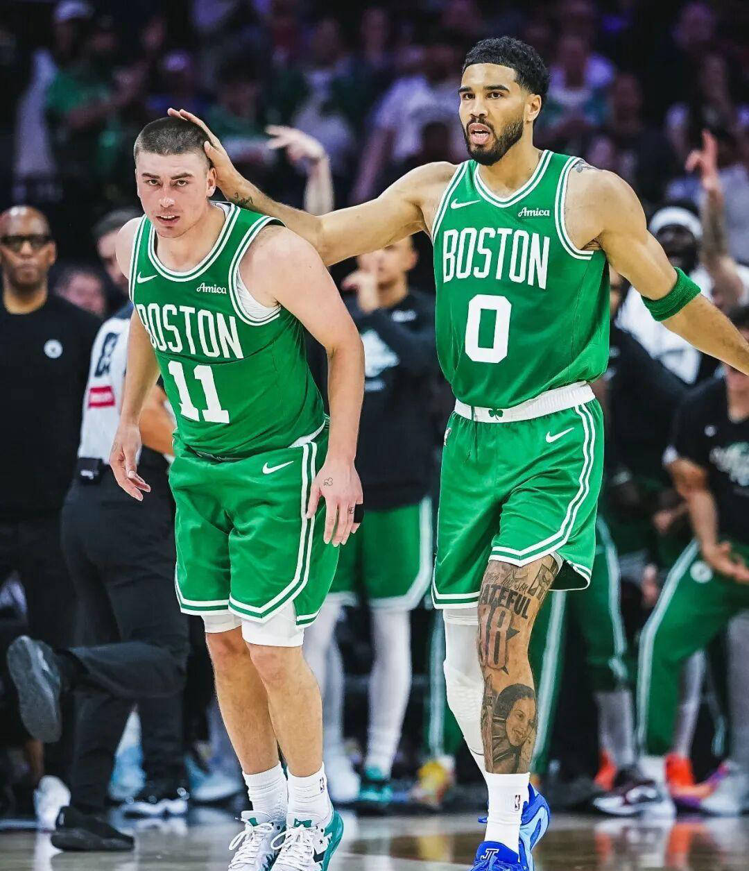 整整498分！28岁的塔图姆，费城篮球场上的“最严厉父亲”？