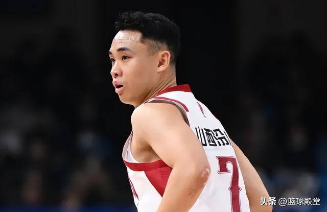 开云下载-CBA五顶薪球员身价暴跌！数据差+战绩差，范子铭无力吐槽！