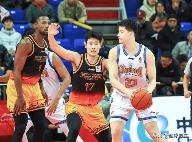 CBA五顶薪球员身价暴跌！数据差+战绩差，范子铭无力吐槽！